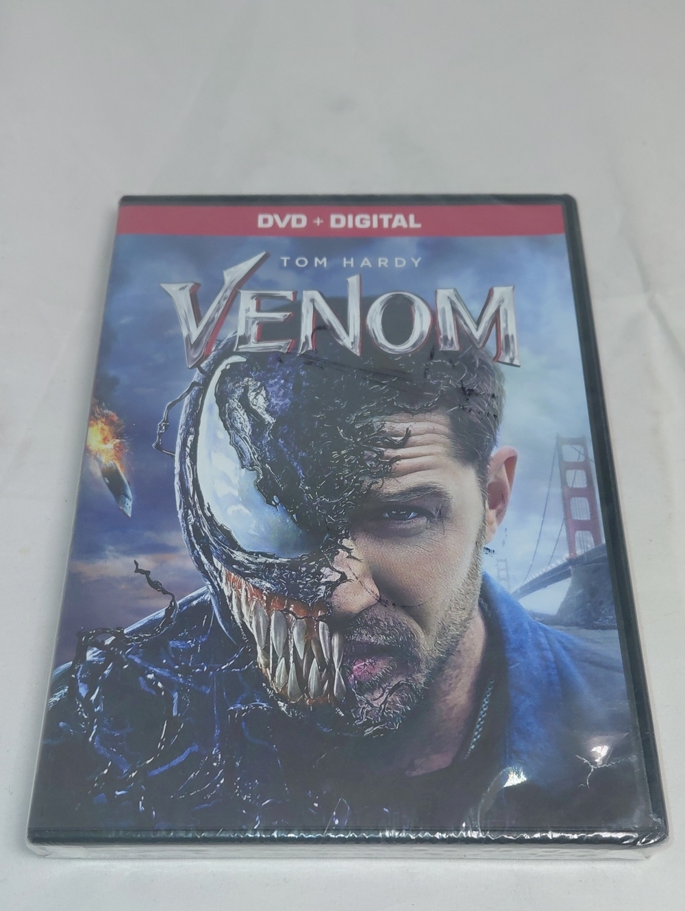 Venom DVD + Digital Tom Hardy - Blue & Black Cover